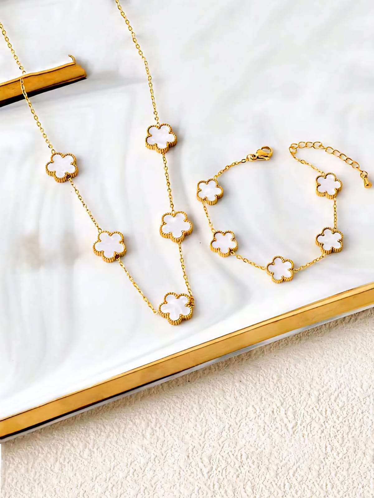 Vancleef Flower Necklace