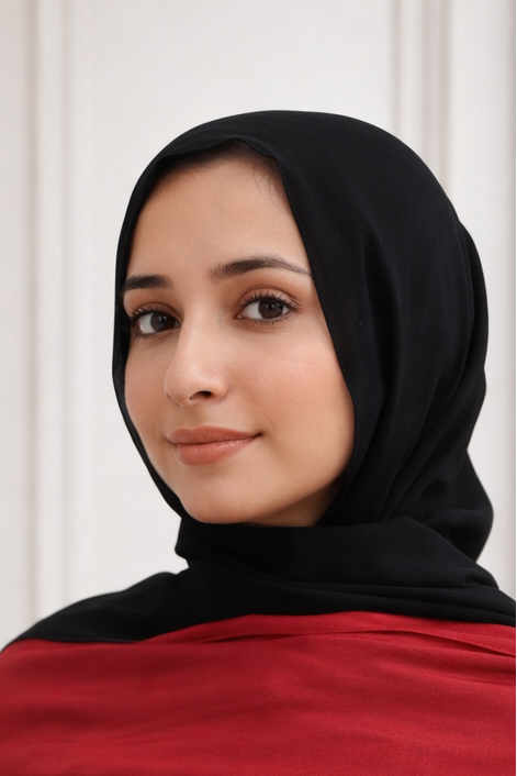 بجد أول مرة أستلم حاجة أونلاين وتكون بالجودة دي ! 💕العباية ناعمة جدًا على الجلد، والتفصيل مظبوط كأنه مفصل عليّا بالظبط. حبيت كمان التغليف والنظافة في البوكس، ريحته عطر كأنها براند إيطالي غالي 😍 أكيد مش آخر مرة هطلب منكم!