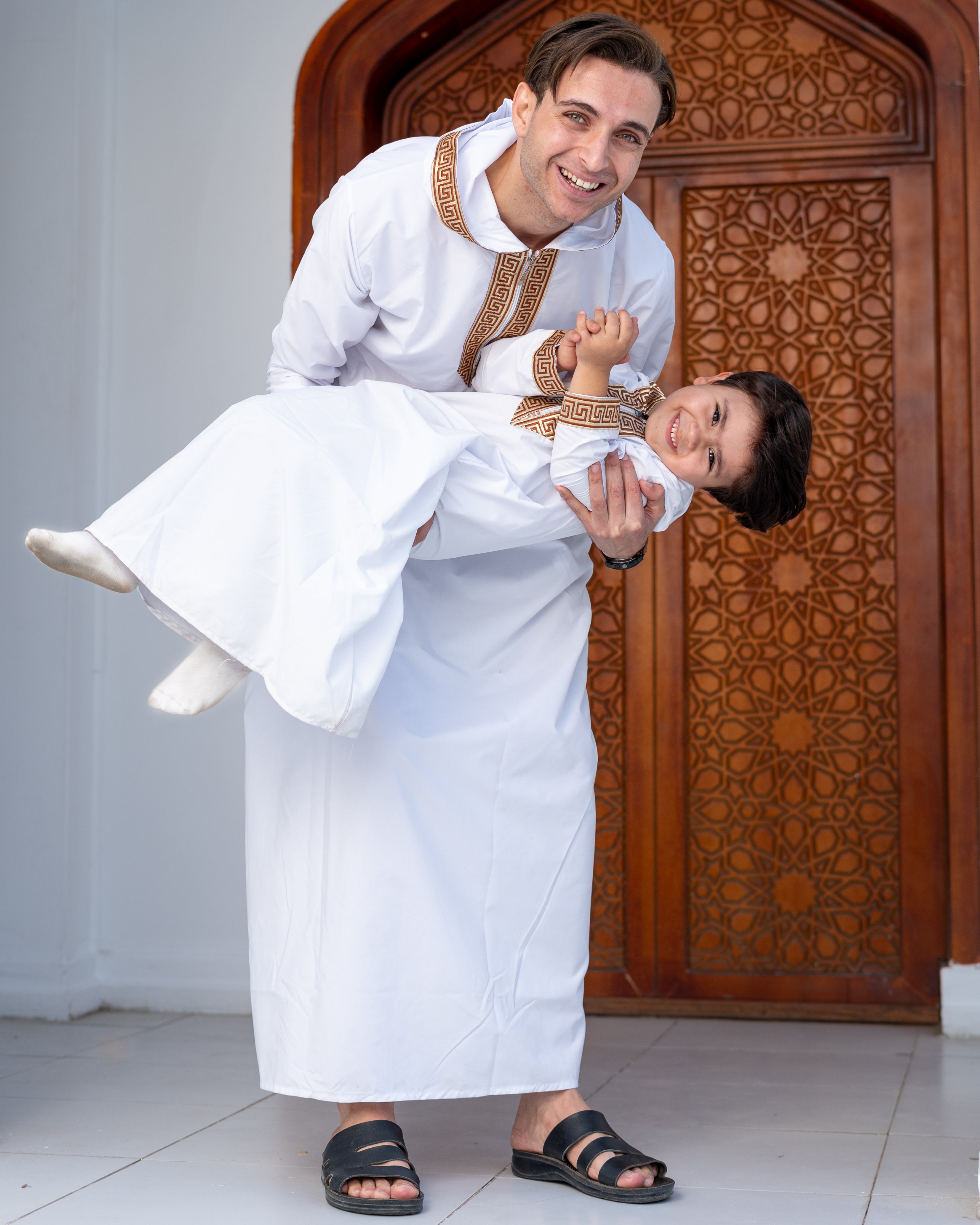 Imported Cotton Men’s Abaya with Versace-Inspired Embroidered Trim